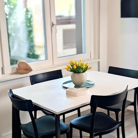 Liana 8 Apartment *