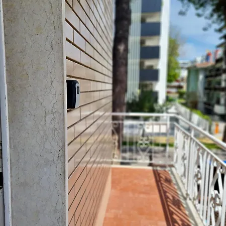 Apartment Liana 8 *